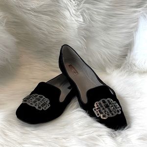 EUC - Tahari Black Velvet Flats